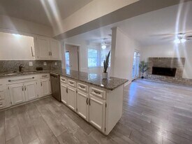 13535 Red Fern Ln in Dallas, TX - Building Photo