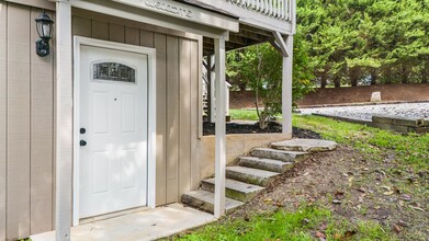 38 Acorn Ln in Fletcher, NC - Building Photo - Building Photo