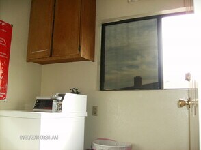 1570 W 207th St, Unit #2 in Torrance, CA - Building Photo - Building Photo