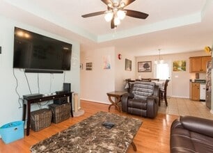 220 Woodmaker Ct in Nashville, TN - Foto de edificio - Building Photo