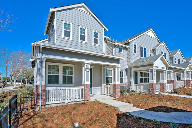 1720 Catalina Ct