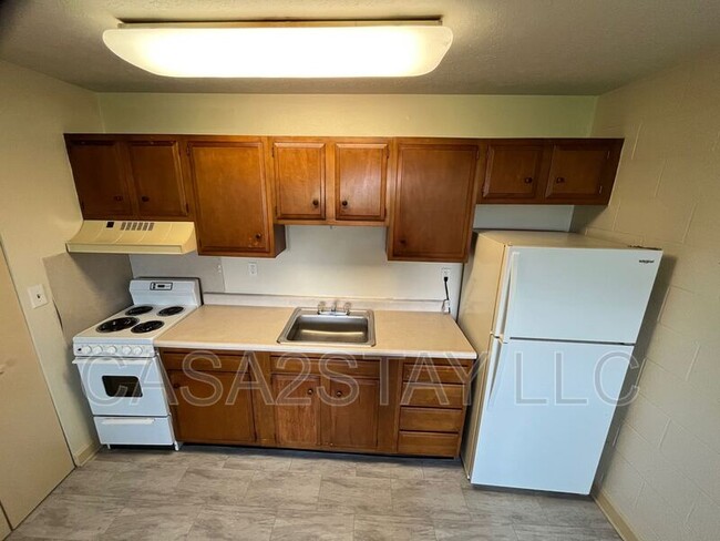 2105 St Johns Pl in Louisville, KY - Building Photo - Building Photo