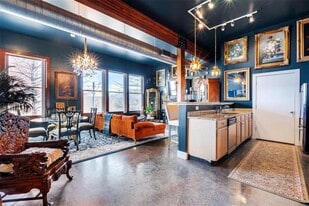 2502 Live Oak St in Dallas, TX - Building Photo