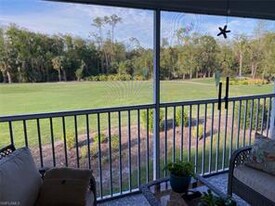 2925 Cypress Trace Cir, Unit 203 in Naples, FL - Building Photo
