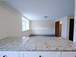 160 N Beacon St in Boston, MA - Foto de edificio - Building Photo