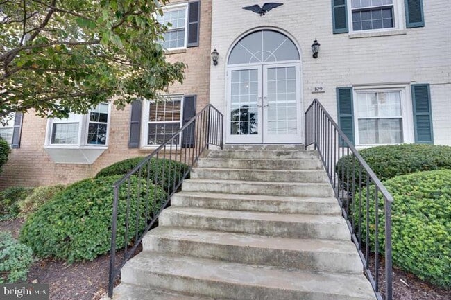 109 Center St N in Vienna, VA - Building Photo - Building Photo