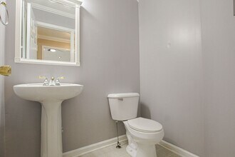 972 Roedeer Dr in Clarksville, TN - Building Photo - Building Photo