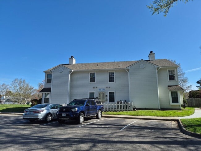 1701 Rock Bridge Mews in Chesapeake, VA - Building Photo - Building Photo