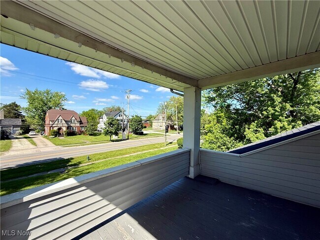 19137 Westwood Dr in Strongsville, OH - Foto de edificio - Building Photo