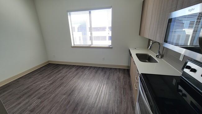 4395 NW 81st Ct, Unit S2 in Doral, FL - Foto de edificio - Building Photo