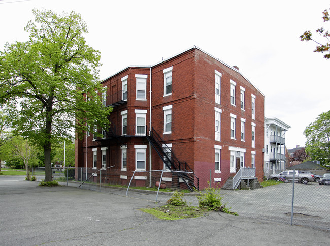 79-81 N Common St in Lynn, MA - Foto de edificio - Building Photo