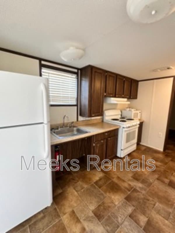 481 Tackett Branch Rd in Hurricane, WV - Building Photo - Building Photo