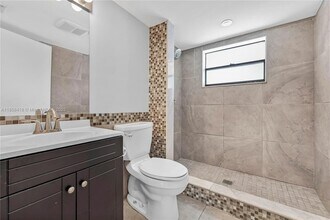 11160 W Sample Rd, Unit 11160 in Coral Springs, FL - Building Photo - Building Photo