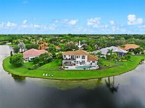 3249 Muirfield in Weston, FL - Building Photo - Building Photo