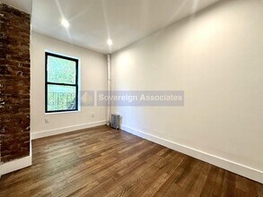 121 La Salle St in New York, NY - Building Photo - Building Photo