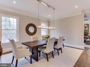 6906 Chelsea Rd in McLean, VA - Building Photo - Building Photo