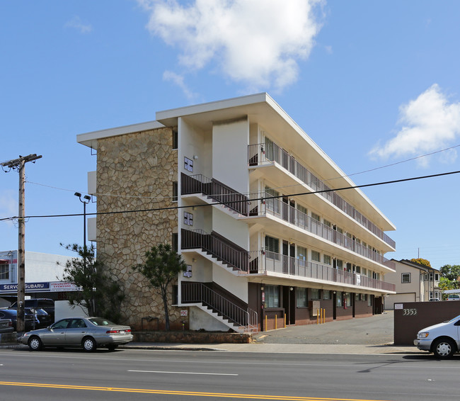 3353 Waialae Ave in Honolulu, HI - Building Photo - Building Photo