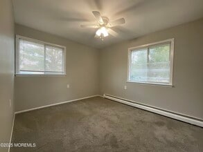 14 Arima Ct in Toms River, NJ - Foto de edificio - Building Photo