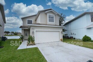 2010 Hatteras Point in Lakeland, FL - Building Photo