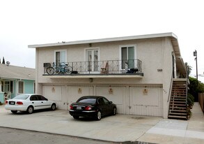 442 Newport Ave. in Long Beach, CA - Foto de edificio - Building Photo