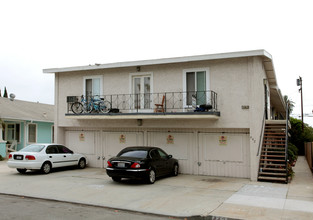 442 Newport Ave. in Long Beach, CA - Building Photo - Building Photo