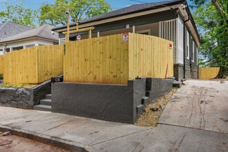 887 Drummond St SW in Atlanta, GA - Building Photo - Building Photo