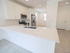 9331 W Glenrosa Ave in Phoenix, AZ - Building Photo - Building Photo