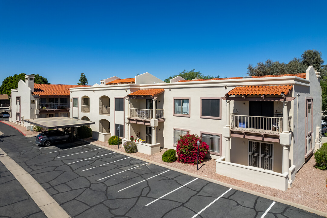 Mirasol Condominiums in Phoenix, AZ - Building Photo