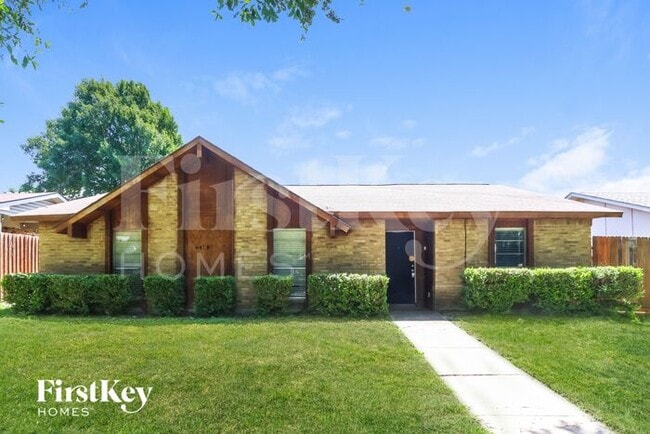 property at 6418 Briarknoll Dr