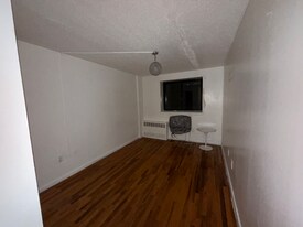 951 Hoe Ave, Unit 3 in Bronx, NY - Building Photo