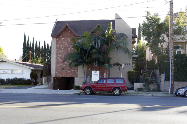 13552 Burbank Blvd in Sherman Oaks, CA - Building Photo - Building Photo