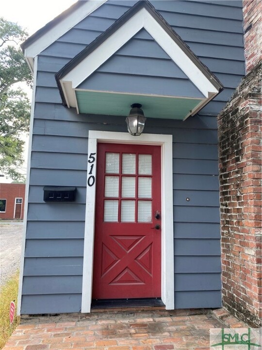 510 E Congress Ln in Savannah, GA - Foto de edificio