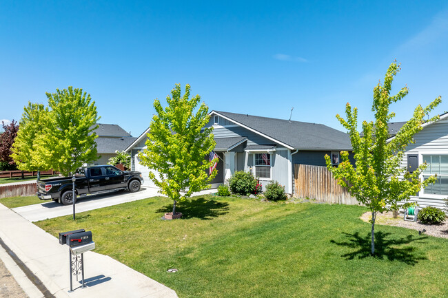 11922 Altamont St in Caldwell, ID - Building Photo - Building Photo