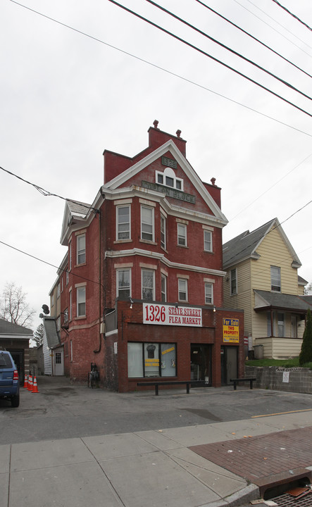 1326 State St in Schenectady, NY - Building Photo