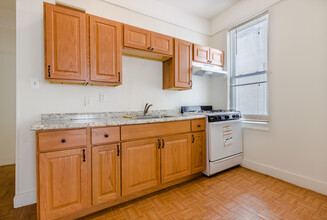 80 Brighton 11th St in Brooklyn, NY - Building Photo - Interior Photo