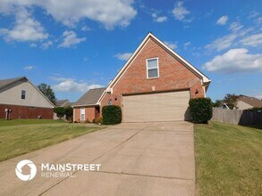 6198 Braybourne Main in Olive Branch, MS - Foto de edificio - Building Photo