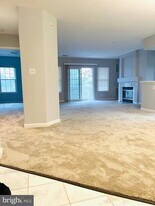 4215 Mozart Brigade Ln in Fairfax, VA - Building Photo