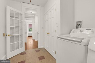 35 Sherman Cir NW in Washington, DC - Building Photo - Building Photo