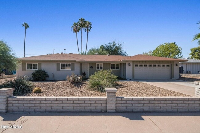 property at 1609 W Lawrence Rd