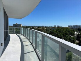 13800 Highland Dr, Unit # 601 in North Miami Beach, FL - Building Photo