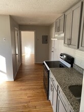 1 Divinity St in Bristol, CT - Building Photo - Building Photo