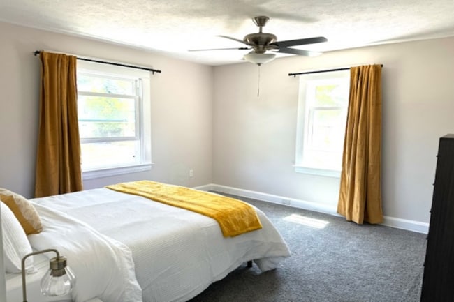 property at 1686 Lee Rd