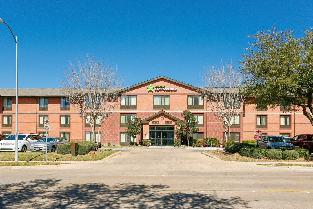 Extended Stay America in Houston, TX - Building Photo