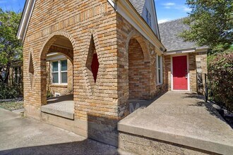 3304 Cockrell Ave in Fort Worth, TX - Building Photo - Building Photo