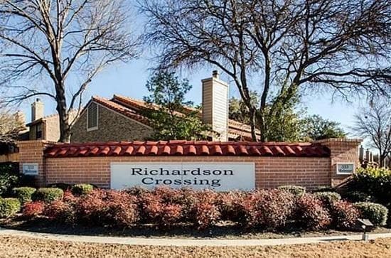 333 Melrose Dr in Richardson, TX - Foto de edificio