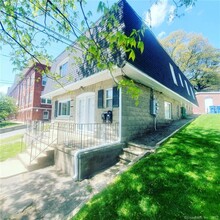 143 Easton Ave in Waterbury, CT - Building Photo - Building Photo
