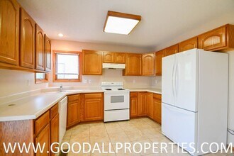 4741 Coachlight Dr in West Des Moines, IA - Building Photo - Building Photo