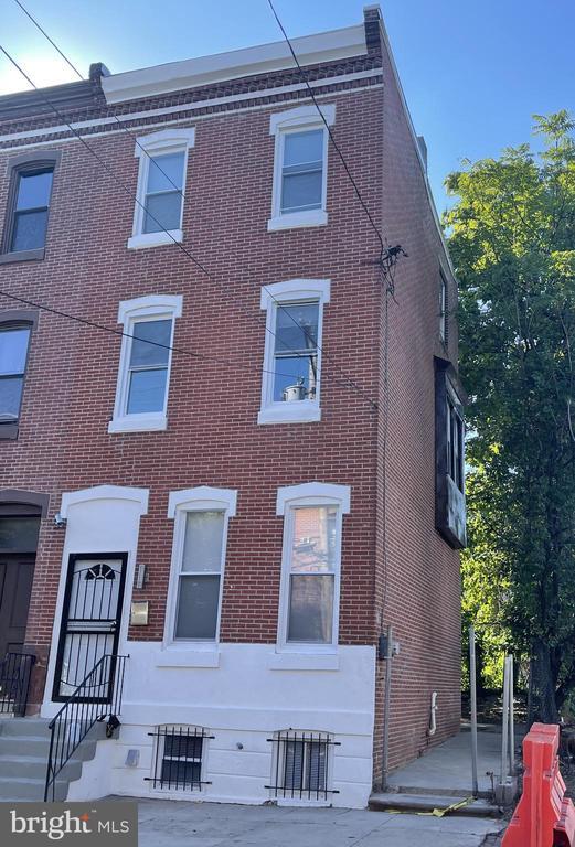 property at 2046 N 20th St