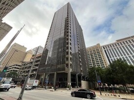1200 Main St in Dallas, TX - Building Photo
