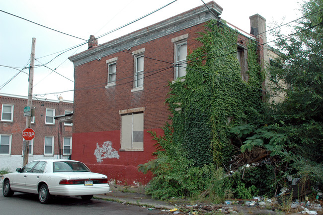 6620 Yocum St in Philadelphia, PA - Foto de edificio - Building Photo